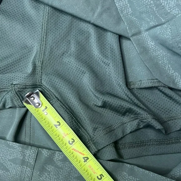 Orvis Size XL Green Camo Embossed Print Active Performance Skort Womens - Picture 15 of 15